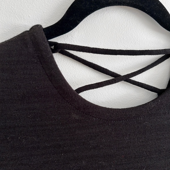 Aritzia Wilfred Free Lace Up Back Dress Black Half Sleeve Scoop Neck Size XS - Picture 3 of 11